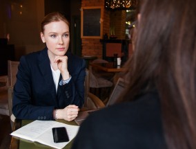 女性挑战禁止母亲参加美国小姐和世界小姐选美比赛的规定