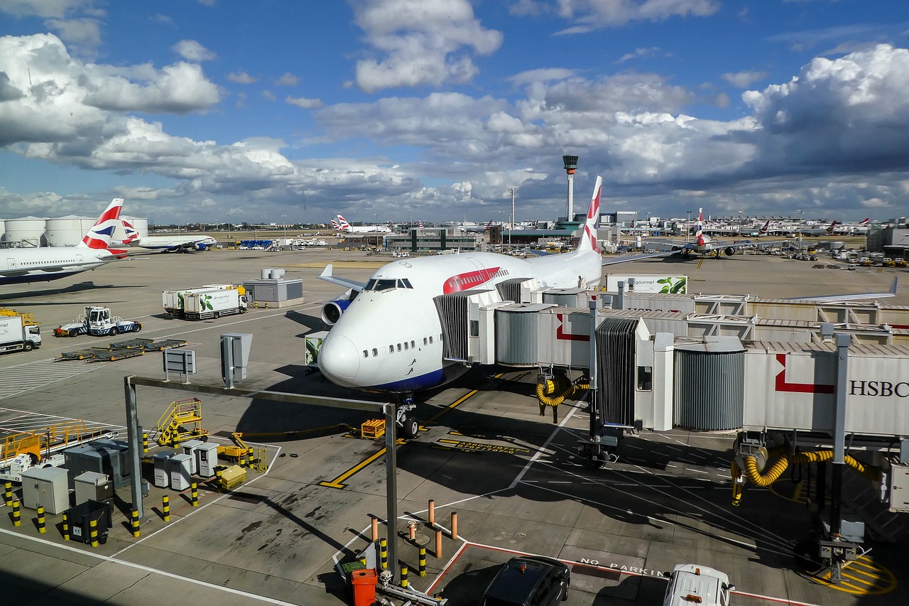 英国航空公司(British Airways)是最新一家投资A380超大型客机未来的航空公司，该公司为头等舱产品推出全新设计，计划于2026年在该航空公司的A380飞机上投入使用。  第1张